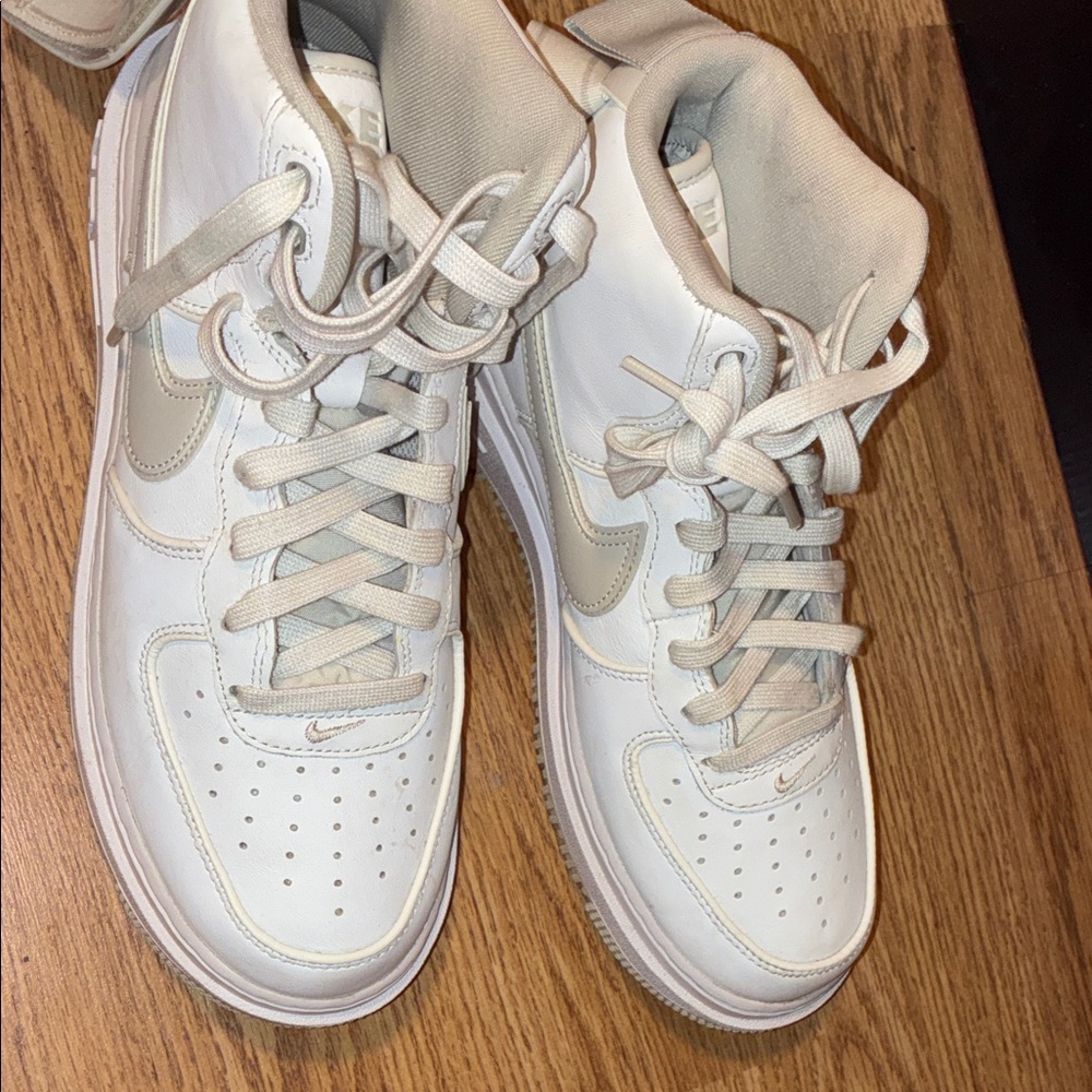 Nike White and Light Tan Low-Top Sneakers with Swoosh